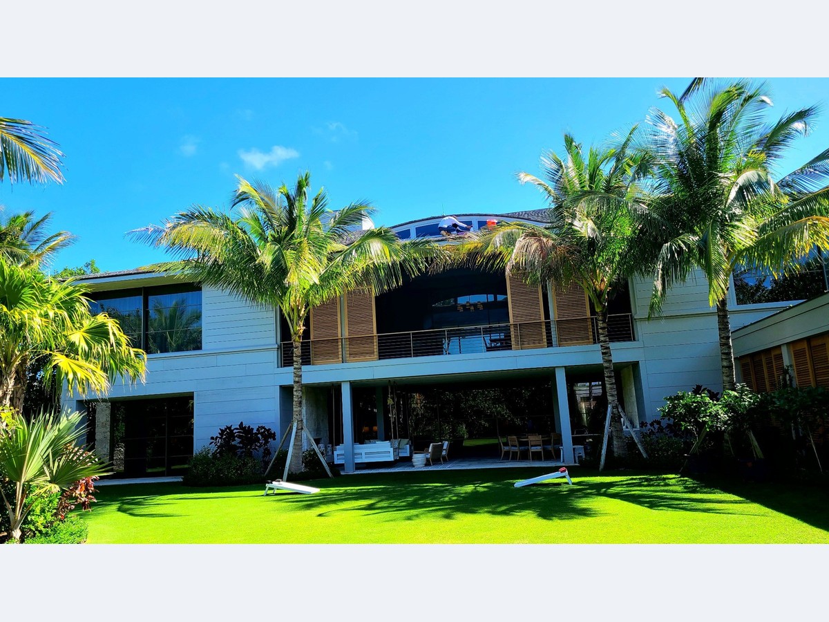 Exterior before and after after photo