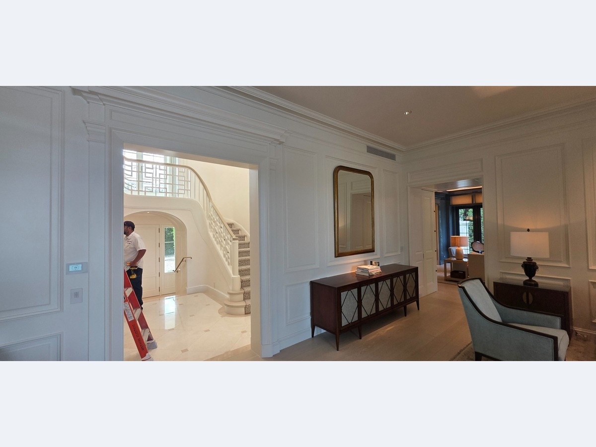 Interior before and after after photo