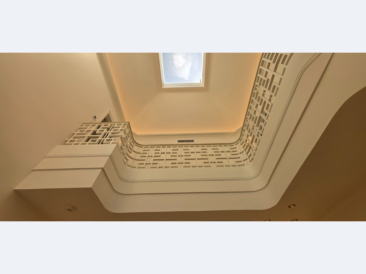 Interior before and after after photo