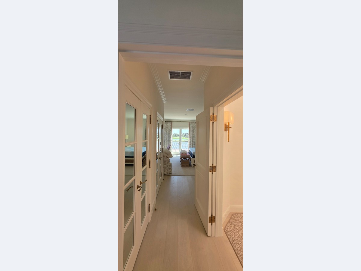 Interior before and after after photo