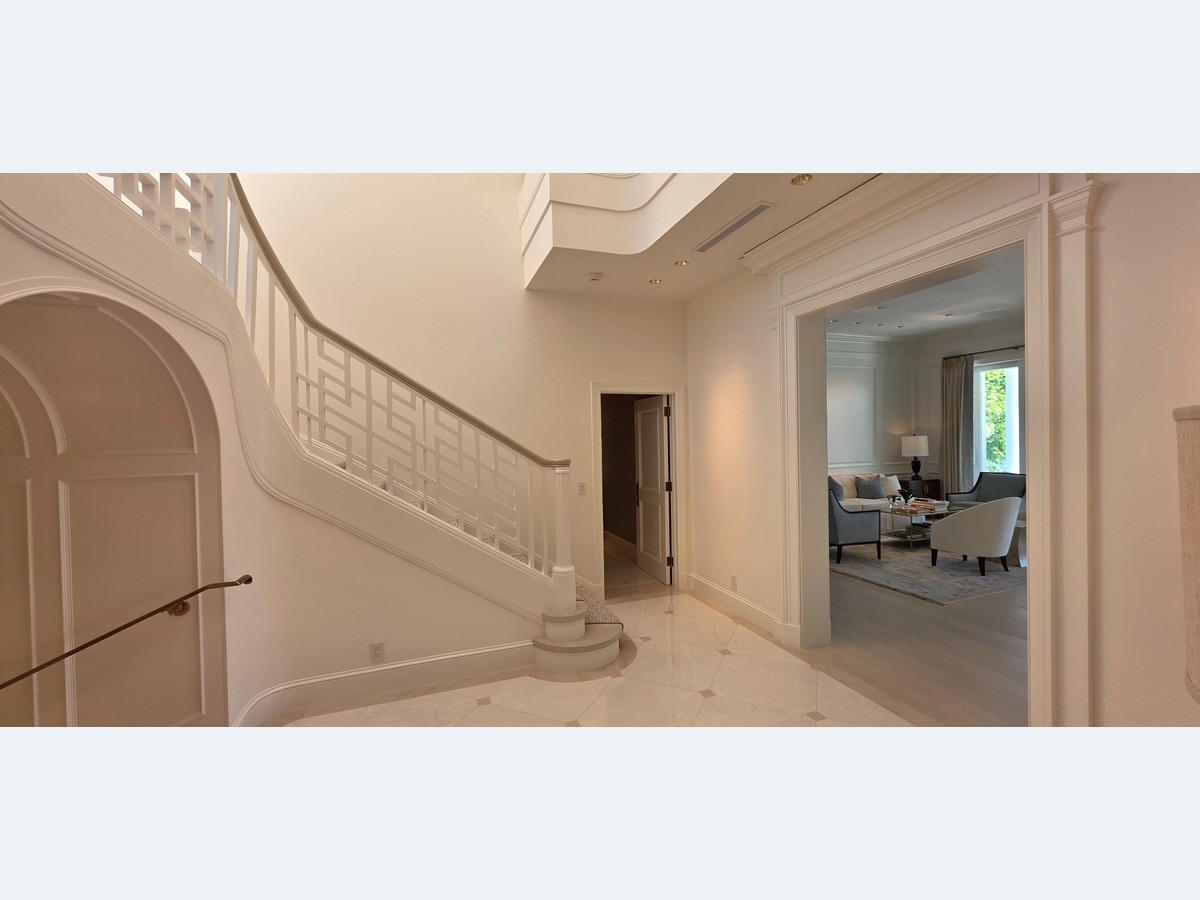 Interior before and after after photo