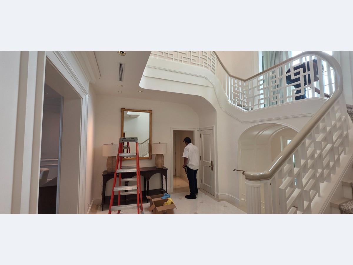 Interior before and after after photo